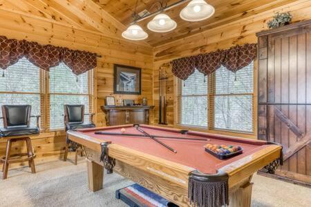 The Great Escape - Min From Parkway With Hot Tub Villa Gatlinburg Luaran gambar