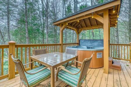 The Great Escape - Min From Parkway With Hot Tub Villa Gatlinburg Luaran gambar