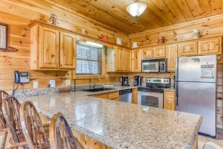 The Great Escape - Min From Parkway With Hot Tub Villa Gatlinburg Luaran gambar