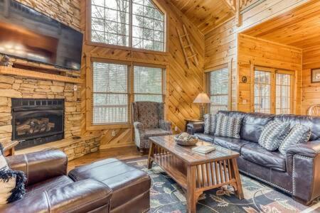 The Great Escape - Min From Parkway With Hot Tub Villa Gatlinburg Luaran gambar