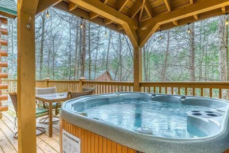 The Great Escape - Min From Parkway With Hot Tub Villa Gatlinburg Luaran gambar